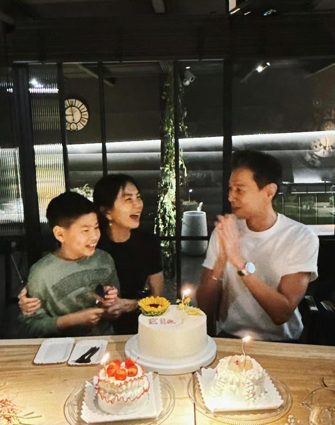 Ella陈嘉桦庆祝45岁生日，除了老公和儿子陪在身边，铁打的闺蜜Selina和H