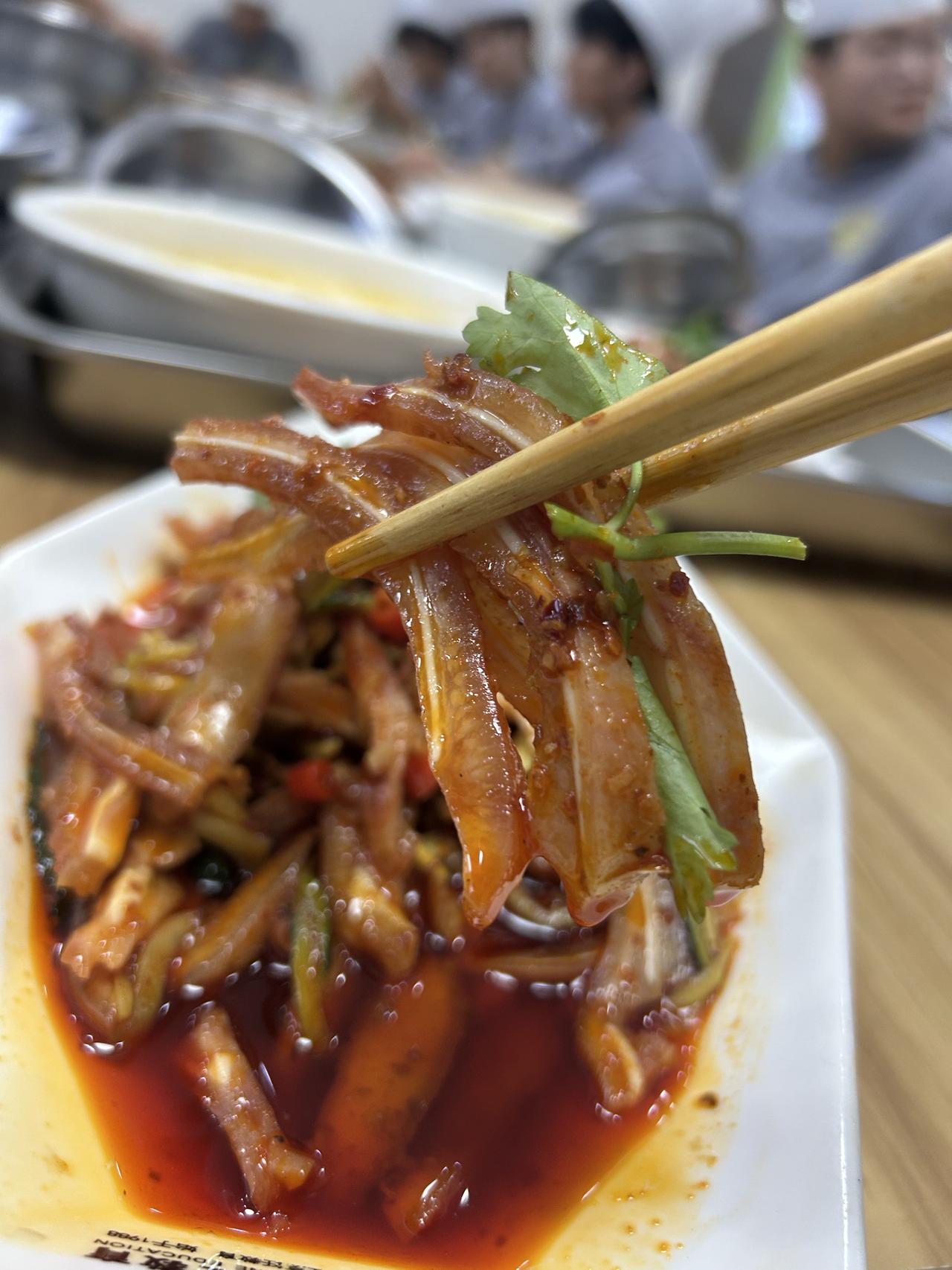 这盘菜看起来真够辣的！家常菜 硬菜下饭菜