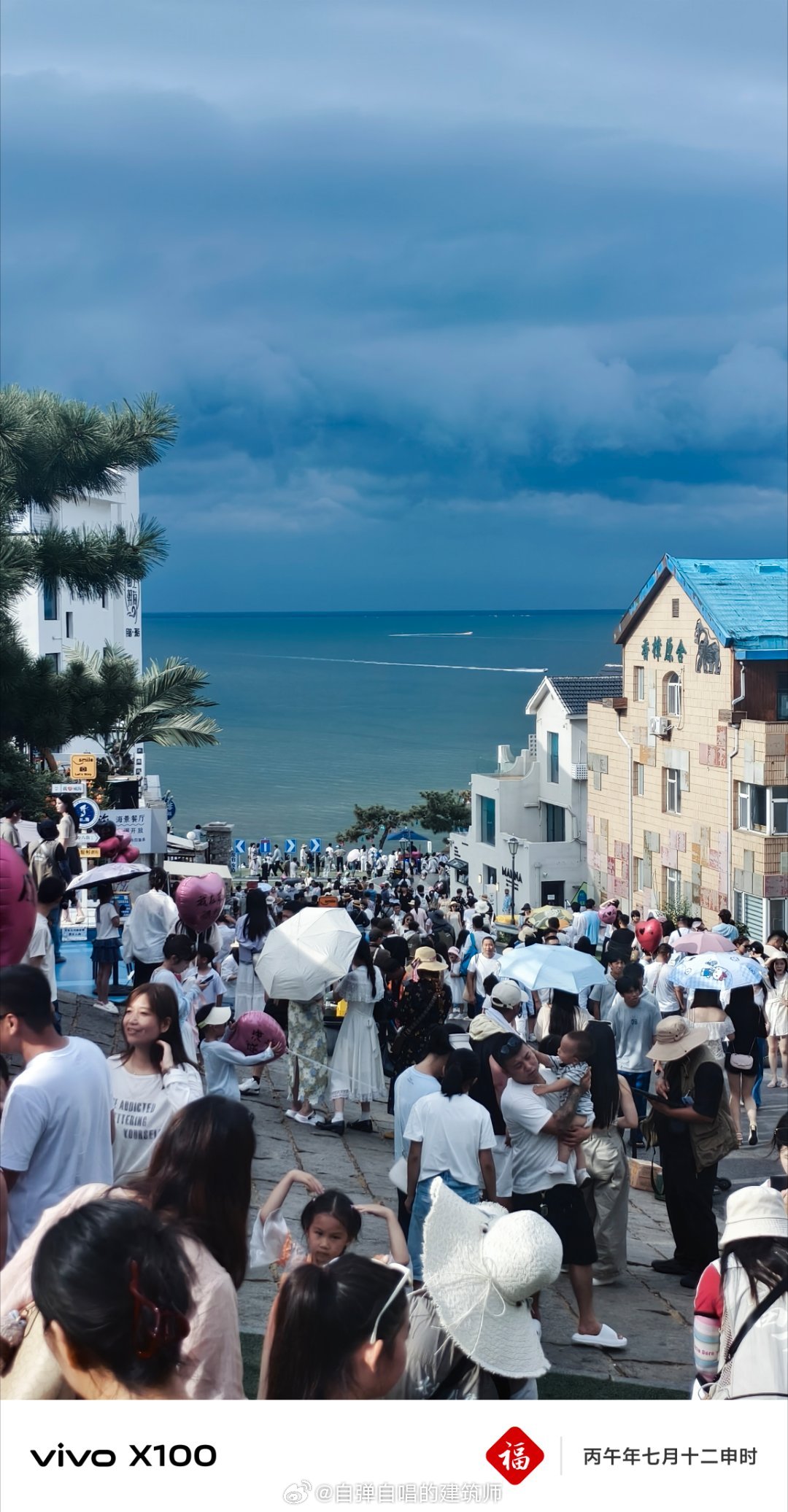 威海的海水是真清澈啊，完全透明，感觉比青岛好很多，空气很清新，城市很干净，可见度