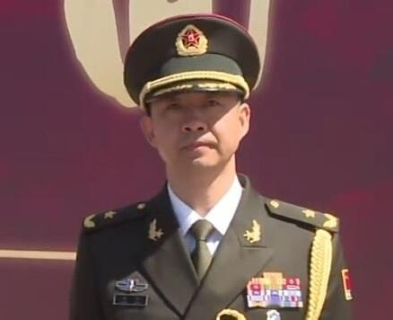 第二批航天员，已经开始晋升将军了。陈冬，中国在轨时间最长，出舱次数最多的航天员，
