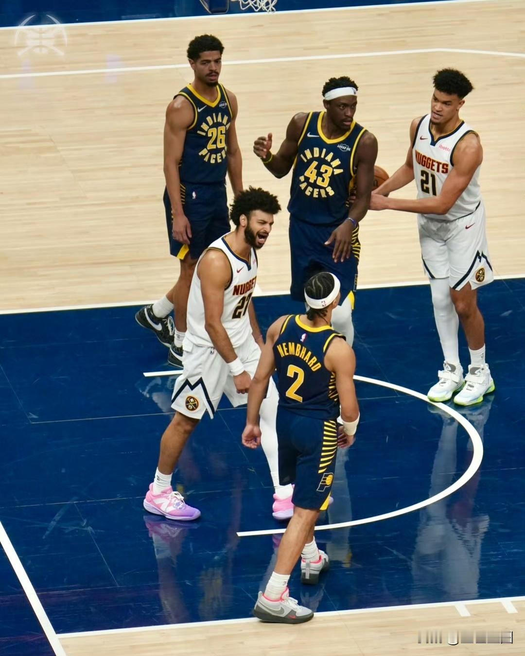 恐怖如斯！掘金135:120战胜步行者，穆雷25投19中轰下52分，其中三分11