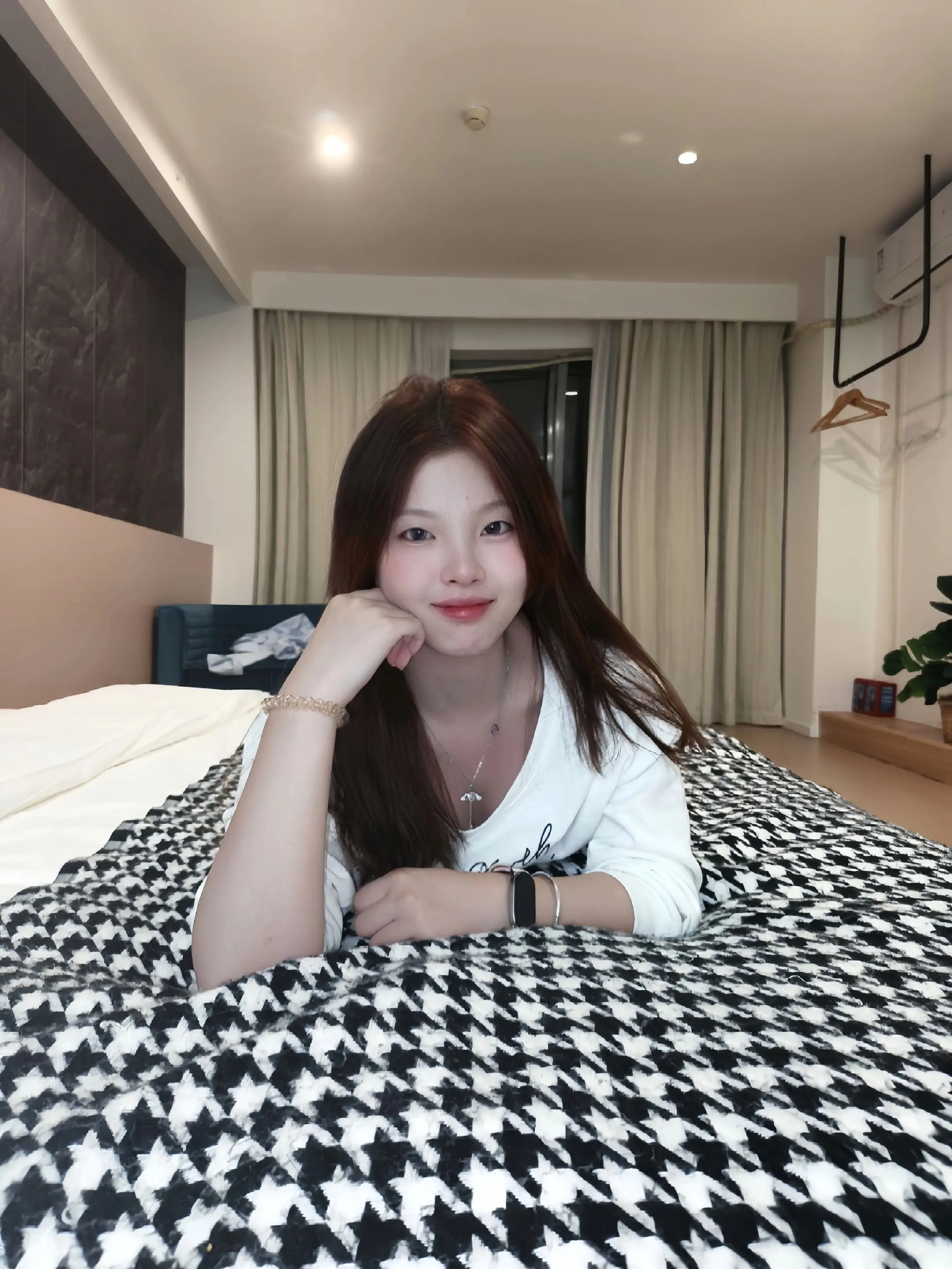 恭喜你打开到隐藏款了 像我这么萌这么坏的可不常见