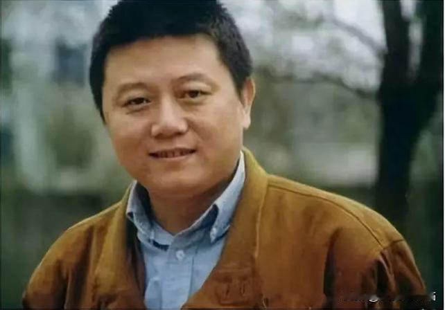 2015年，在一次节目中，王朔刚落座，主持人犀利开口：“听说采访你得先交10万块