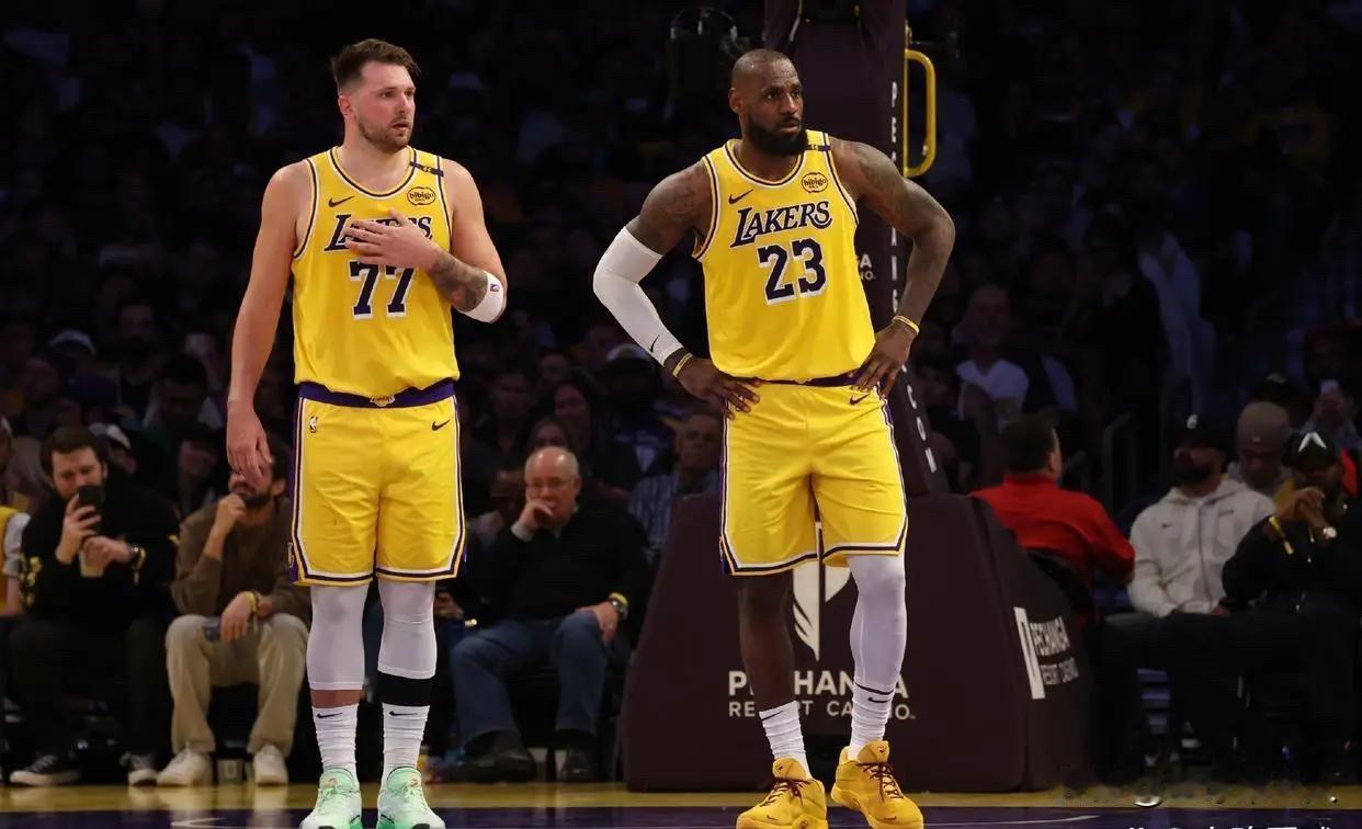 湖人背靠背主场迎战马刺：卡位战遇上伤病疑云，天赋与经验的生死博弈

北京时间今日