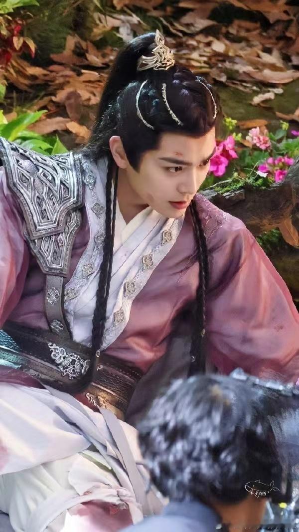 丁禹兮卫韫守护山河无恙 ​​​​丁禹兮卫韫守护山河无恙，丁禹兮山河枕今日开播，坐