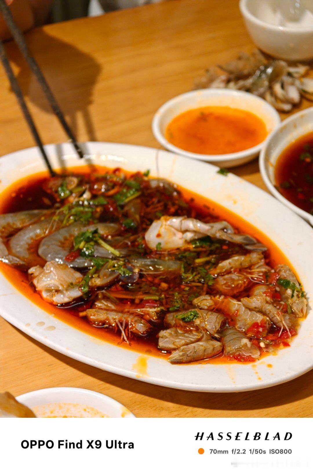 在揭阳炫完牛肉火锅，一家人网瘾发作，搜附近练习场准备打发球机，发现汕头有一家问: