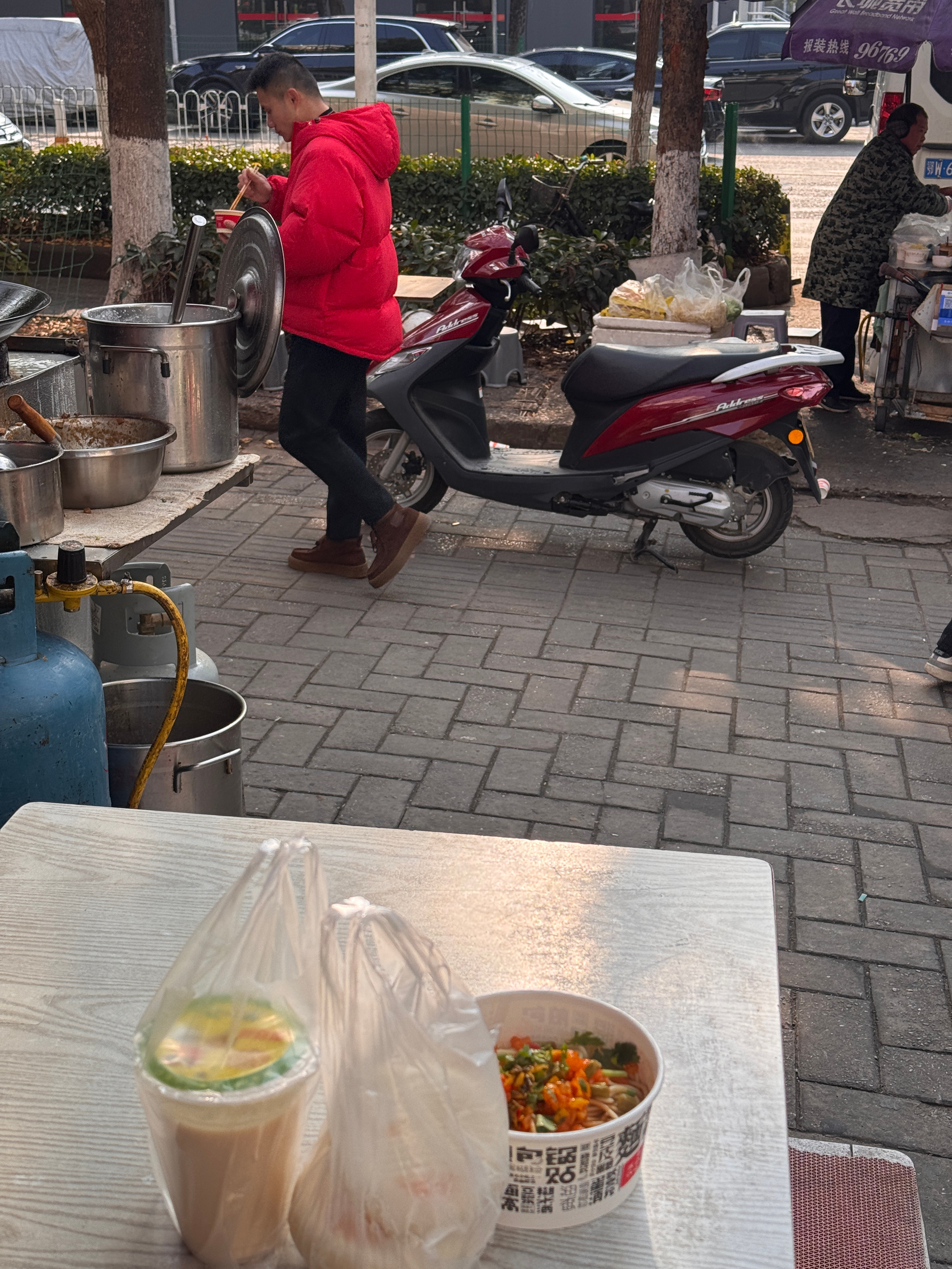 小踏板已经很好骑了买了四五年了目前刚过3000km……铃木