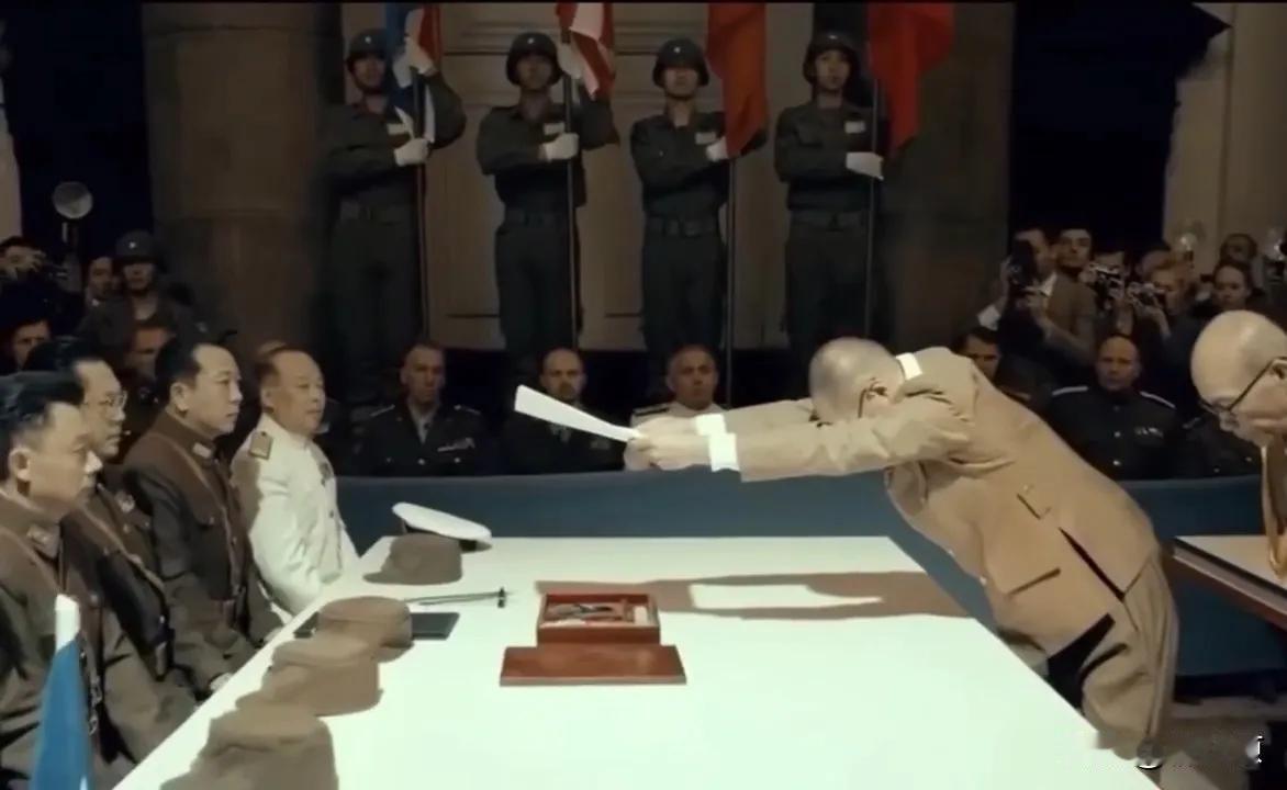 二战后期日本死活不投降的话，还能坚持多久？

可能不少日本人都觉得，当年要不是美