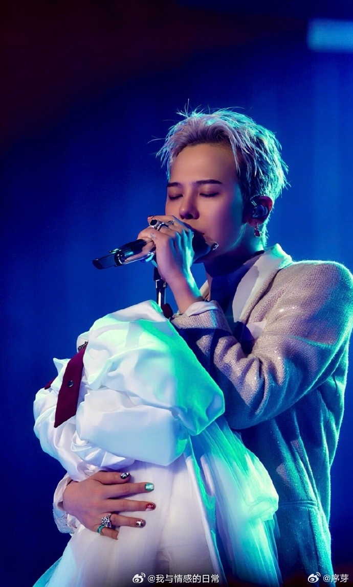 终于等到权志龙见面会开票了传下去！权志龙曼谷见面会正式开票，360度四面台+HI