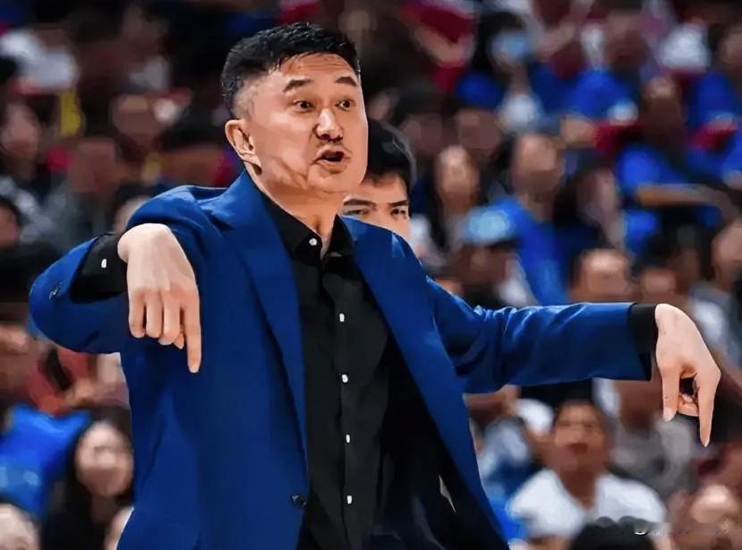 杜峰终于下课了！宏远新帅大概率聘外教

据知名评论员苏群发文确认，杜锋下赛季不会