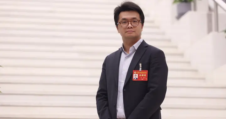 刘亮委员：打破具身智能学科孤岛，培养兼通模型与硬件复合型人才