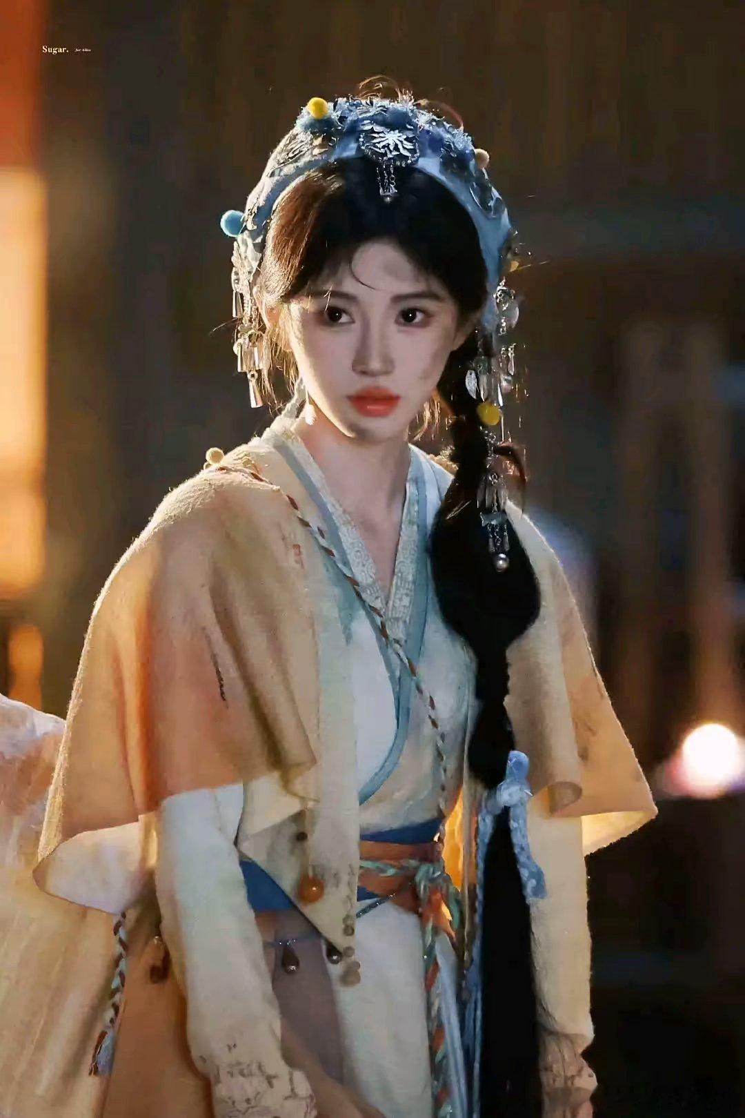 鞠婧祎[超话] jjy鞠婧祎月鳞绮纪 jjy鞠婧祎露芜衣“钟表随着时间流逝而转动