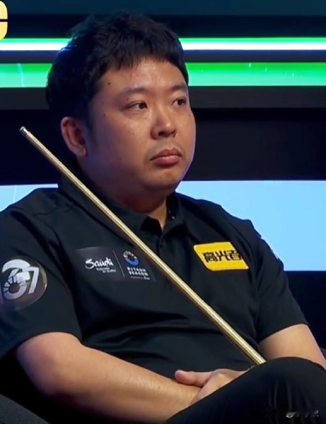 丁俊晖6-5绝杀唐纳森，张安达6-2战胜赵心童，双双晋级英锦赛8强。丁俊晖5-3