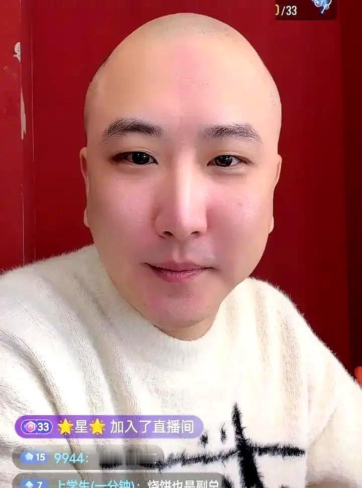 “当年一起发传单，如今票差100倍。”
 

潘云侠一开直播，网友直接破防。
 