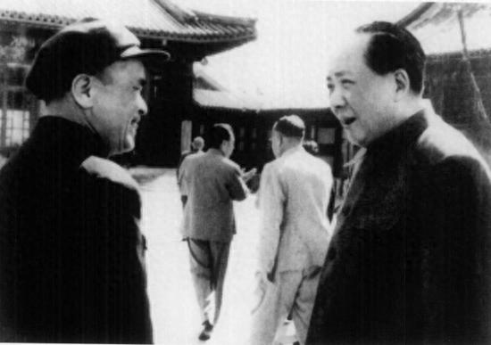 1937年，毛主席警卫员吴吉清身患重病，可医生非但不全力抢救，反而将他活着推进太