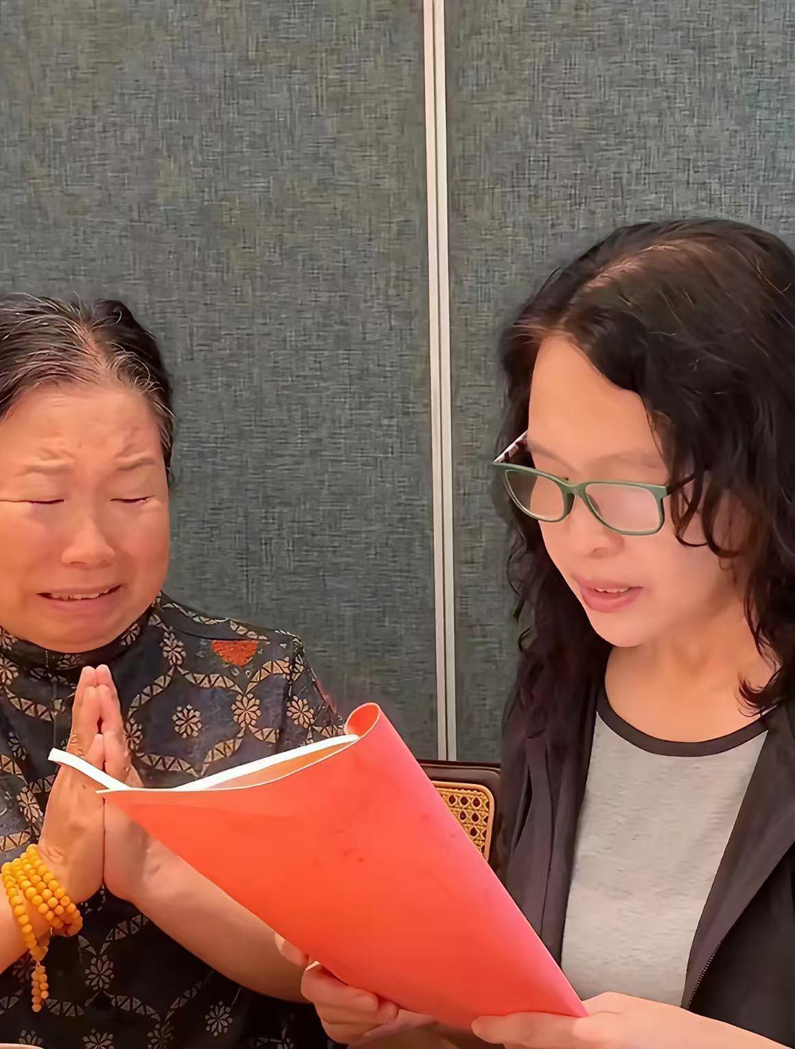 为了真相，两败俱伤。情感上得不到安扶，经济上赚的已没有后顾之忧！

没有人把自己