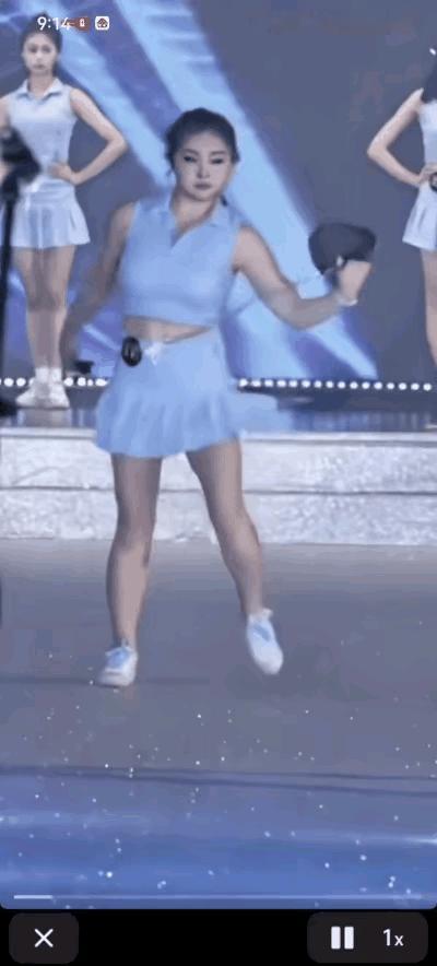 冠军：实至名归！
我也笑了，这也是冠军啊？真乃有损“冠军”二字，如此水平还能参加