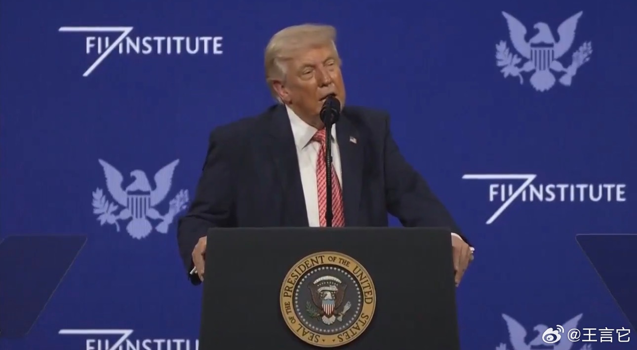 ‼️ 特朗普：“我喜欢和失败者混在一起。这让我感觉好些。我讨厌那些非常成功的人，