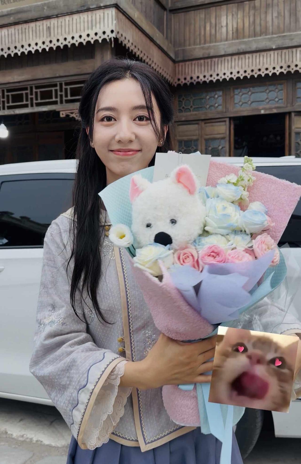 可爱的春露 再会😍
春露美女 杀青快乐！
期待我们早日相见～
@陈姝君 陈姝君