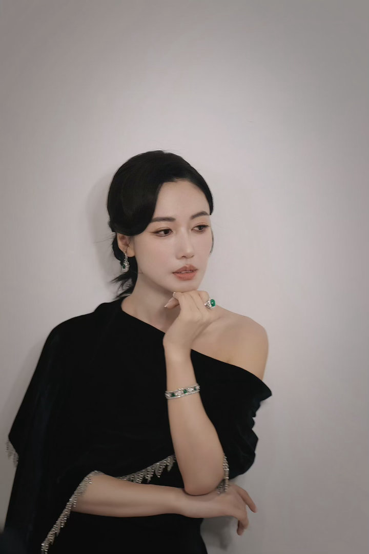 李施嬅说朱一龙又一个影帝来了 李施嬅：我被朱一龙的表演震惊了，我看的就是影帝的水
