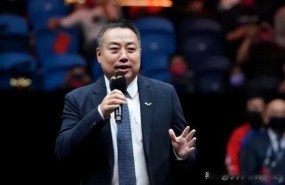 必须得夸夸刘国梁，在他的领导下没有哪一个体育项目能像乒乓球这样，让全世界的球员为