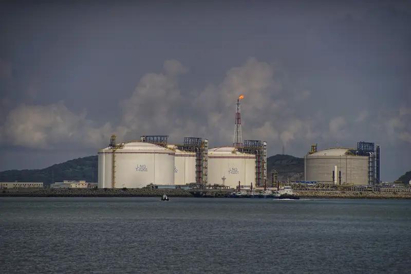 液化天然气供应不足，亚洲国家可就遭老罪了。能源价格那是蹭蹭往上涨，像日本、韩国这