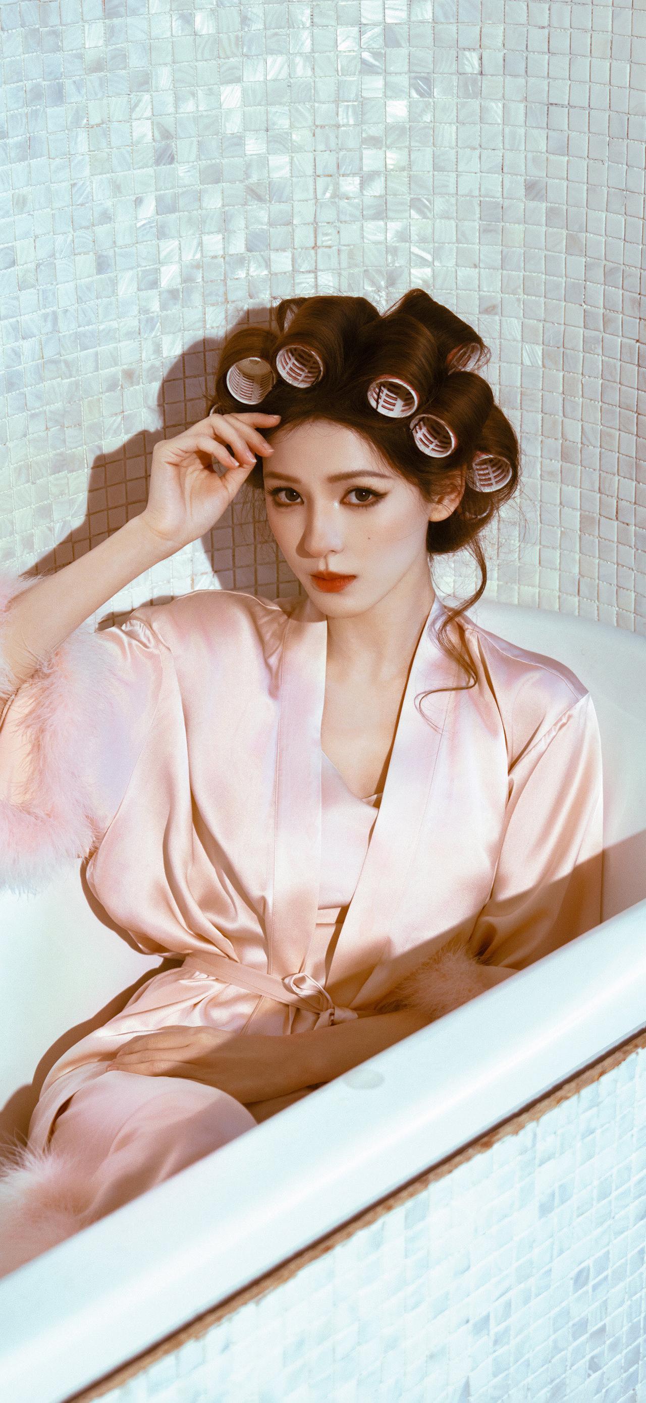 美女壁纸-第5704期-张予曦