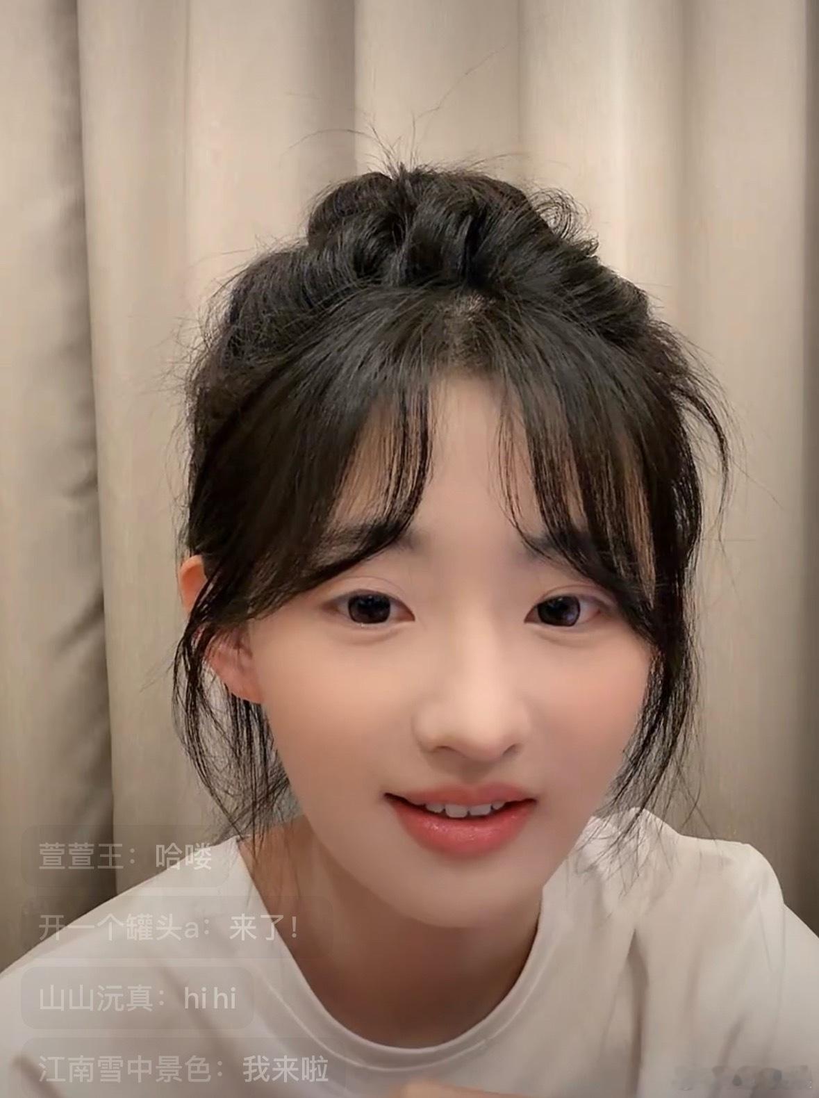 杨雨潼到底是谁到底出演过啥啊，感觉有点火但又不是特别火，主要是她也没有很好看 