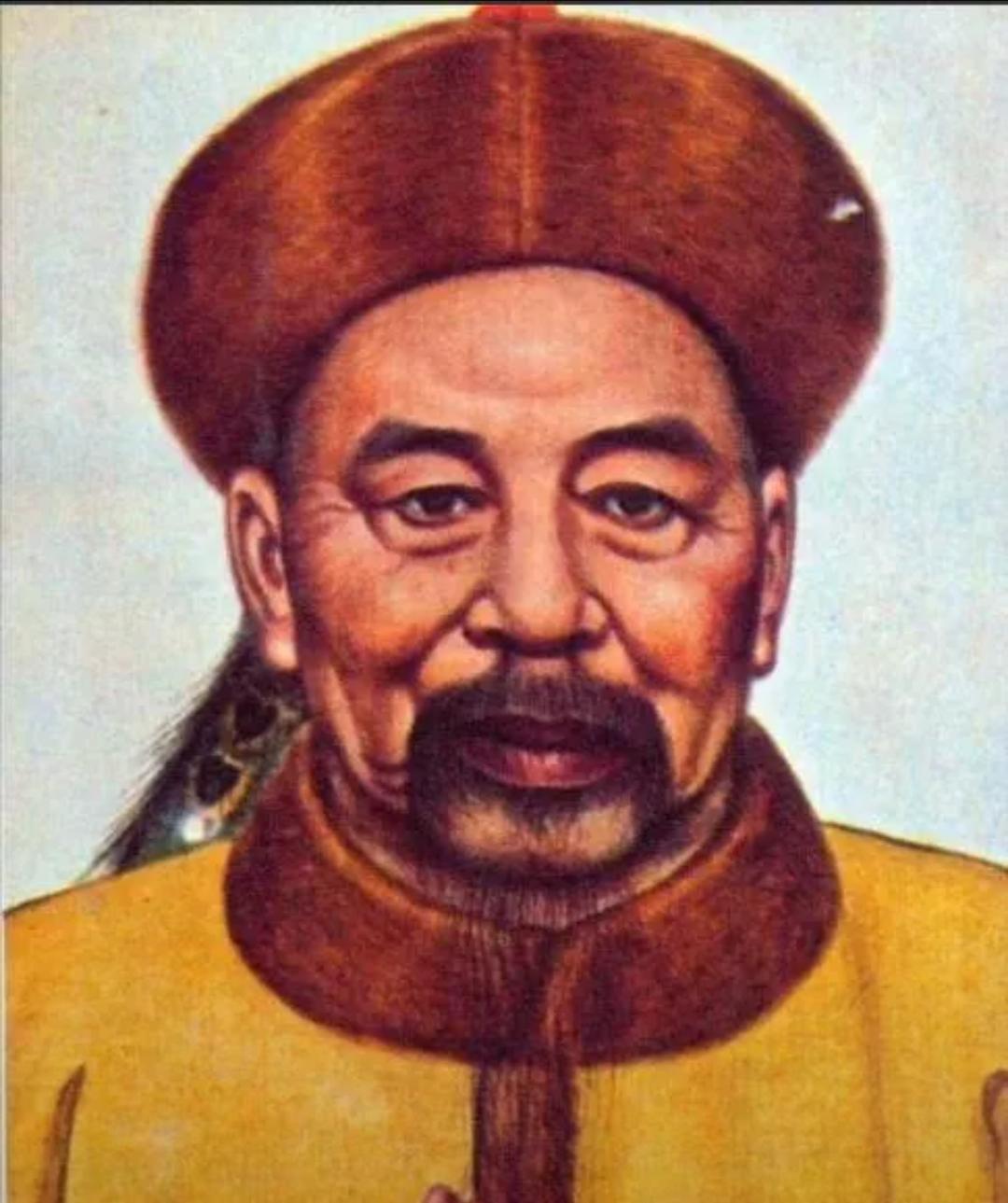 1864年7月，湘军大破南京，三十多名将领把“黄袍”都快递到曾国藩手边了——只要