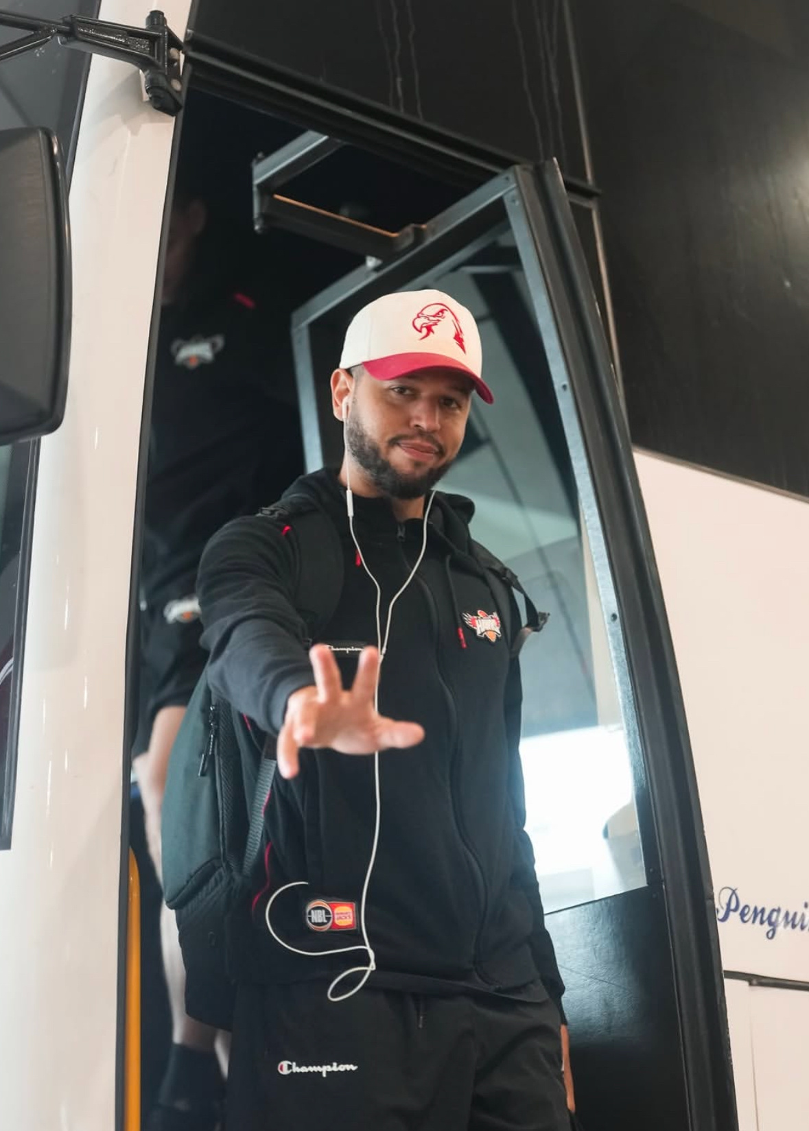 辽宁队新外援泰勒哈维已于今日凌晨抵达沈阳哈维是本赛季辽宁队第6名外援辽宁男篮