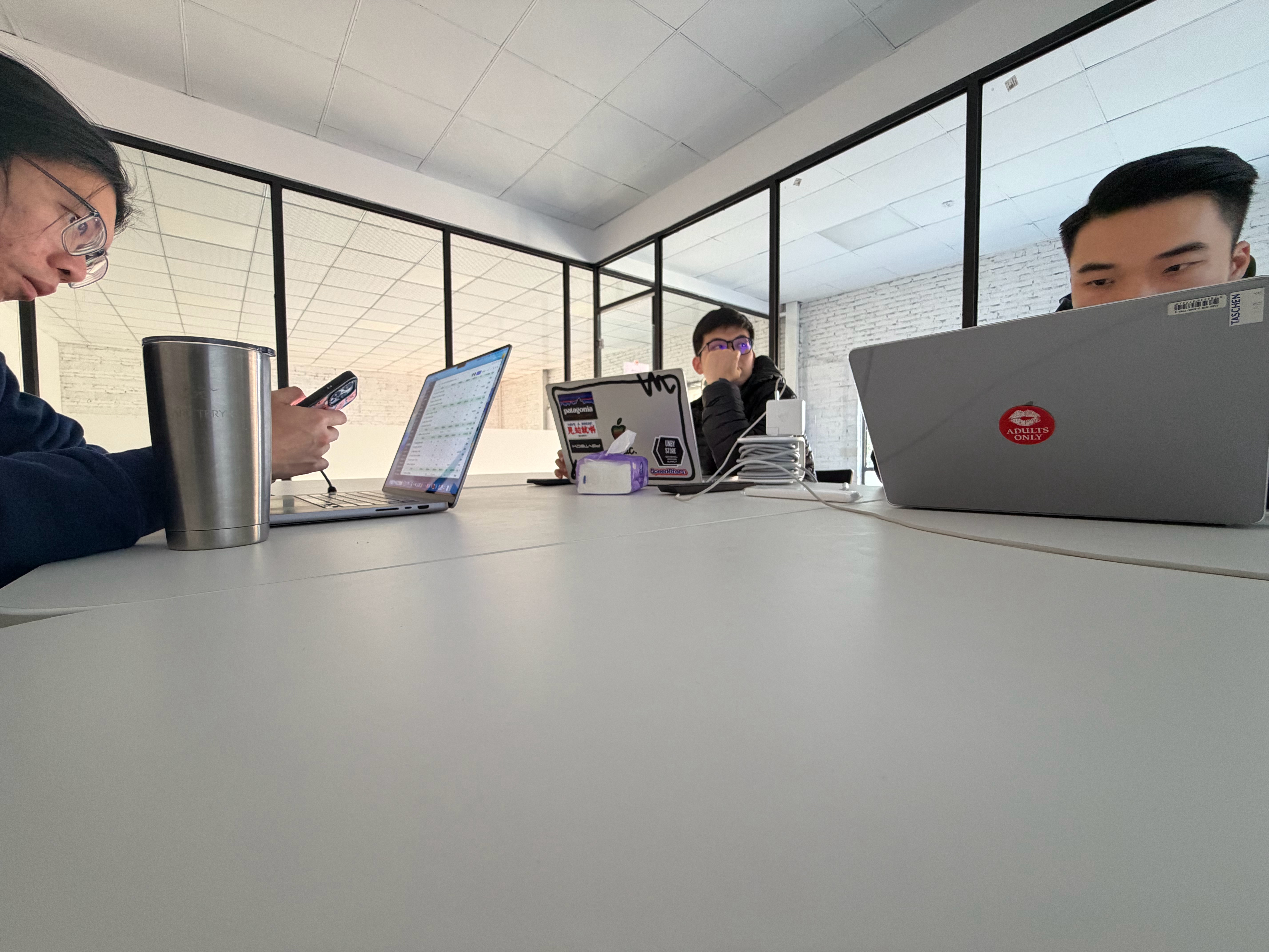 新年第一天上班，开会！ 