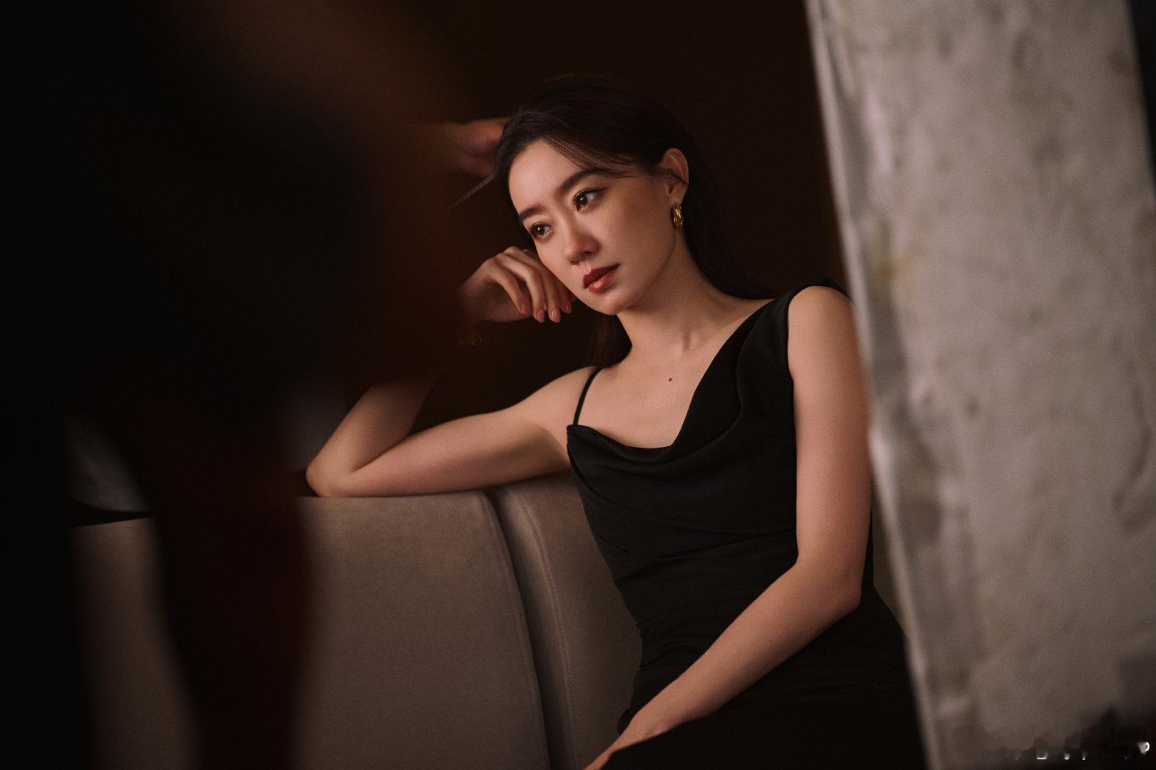 毛戈平品牌护肤代言人张小斐 360度无死角的美丽！张小斐不愧是毛戈平亲选品牌代言