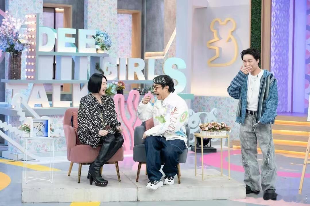 小S回忆和大S的温泉之旅小S回忆和大S的温泉之旅，虽然感觉已经过去了很久，但是还