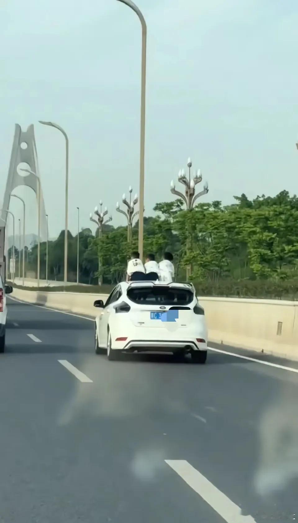 干什么呢是想飞吗？现在想什么呢 那么怎么想的 想干嘛？ 接下来要干嘛 我是干什么