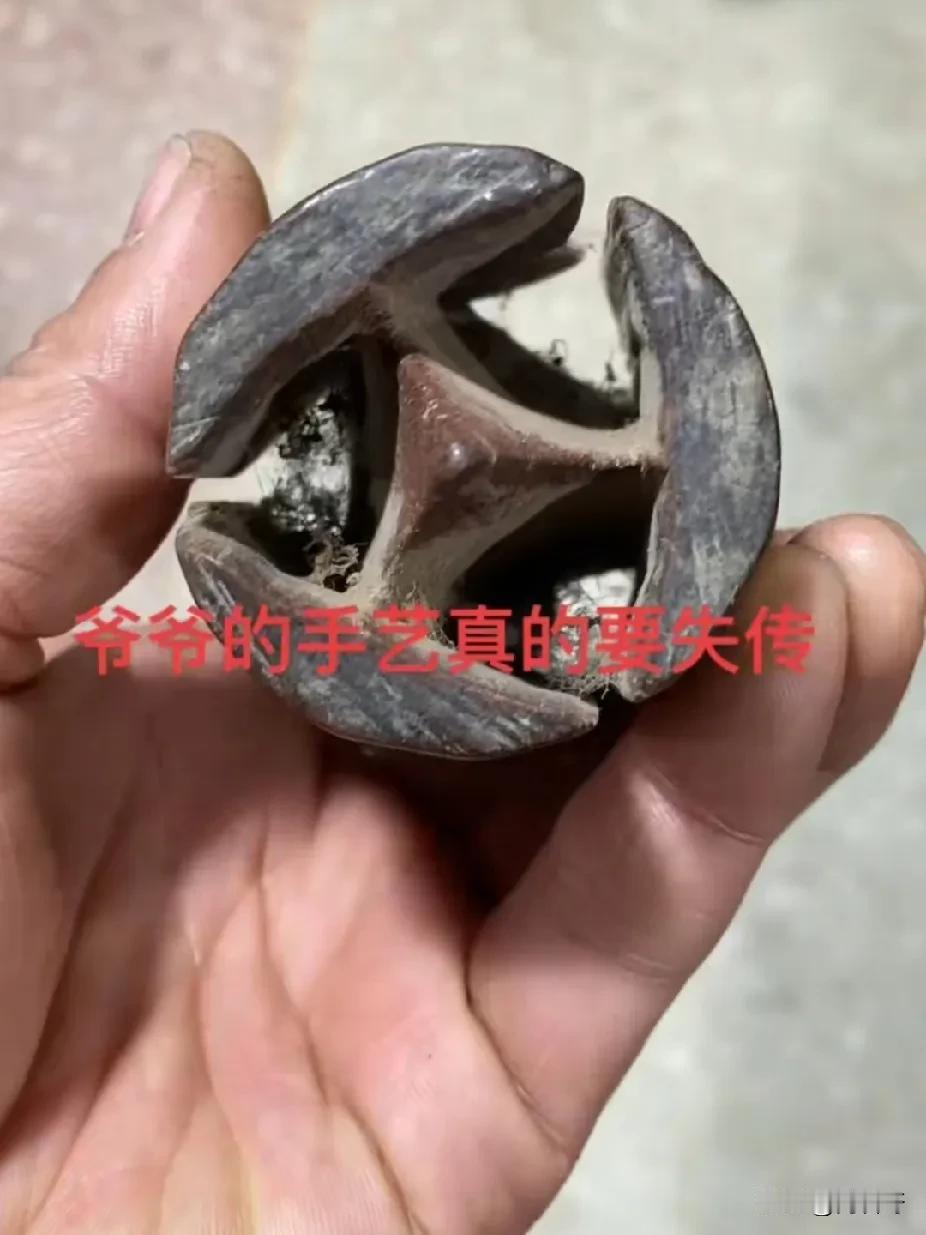 这个老物件，可真不是我瞎吹，全网没有一个年轻人能认出来。问了一百个人，九十九个人