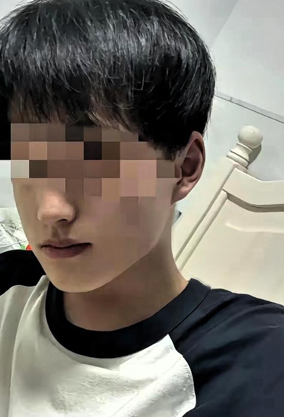 22岁小伙杭州打工借住姑妈家，发薪转1500元后，却被劝搬离

22岁的林晓怎么