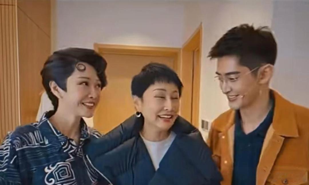 天呐这是认真的吗这居然是许晴？变化大到我都认不出了！？ 