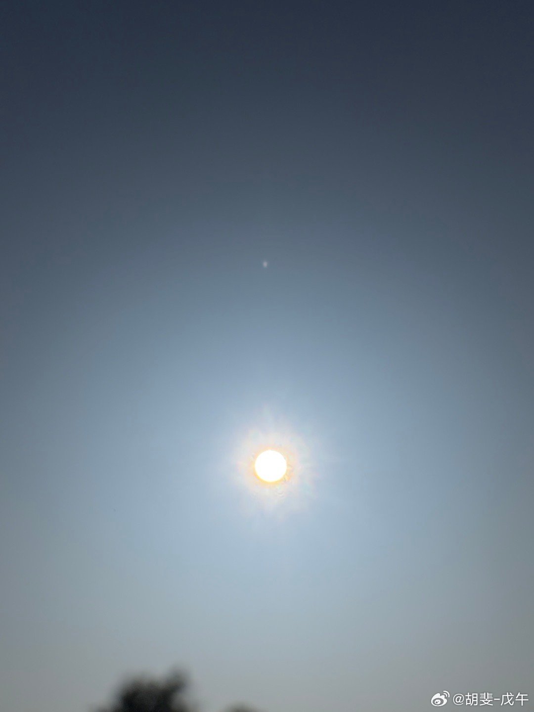 有的朋友，该往自己口袋里收红包的时候，却拼命地发红包，真是好人啊🧧 