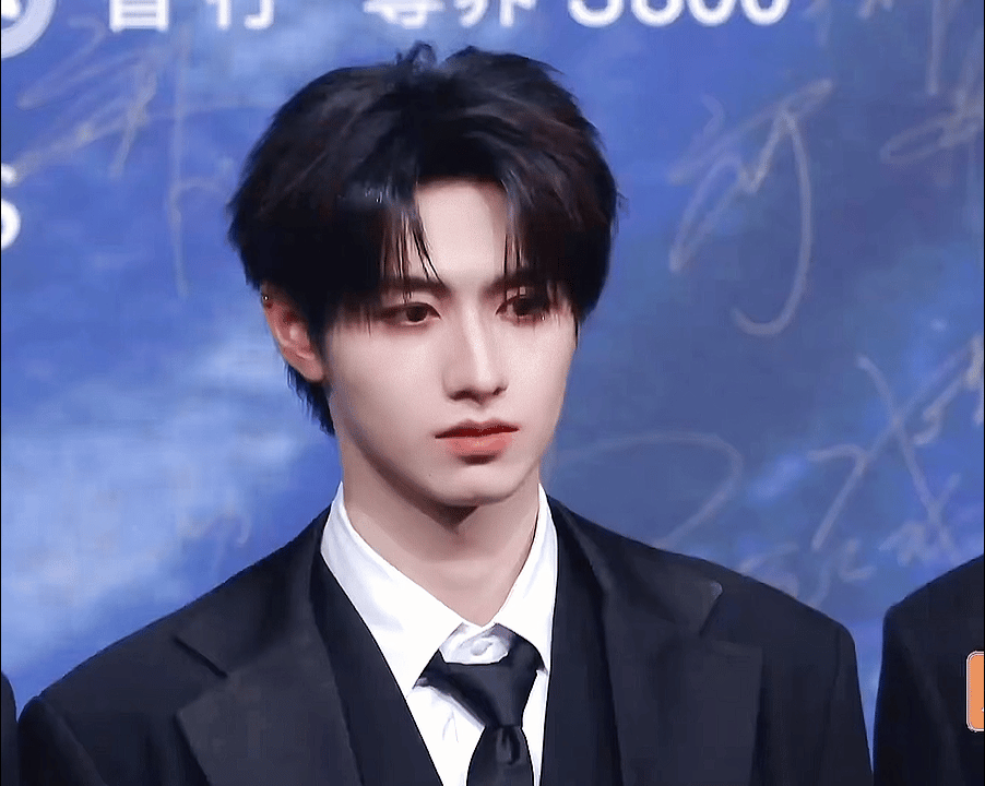 巨星从容感朱志鑫一路向海的少年 .朱志鑫 051