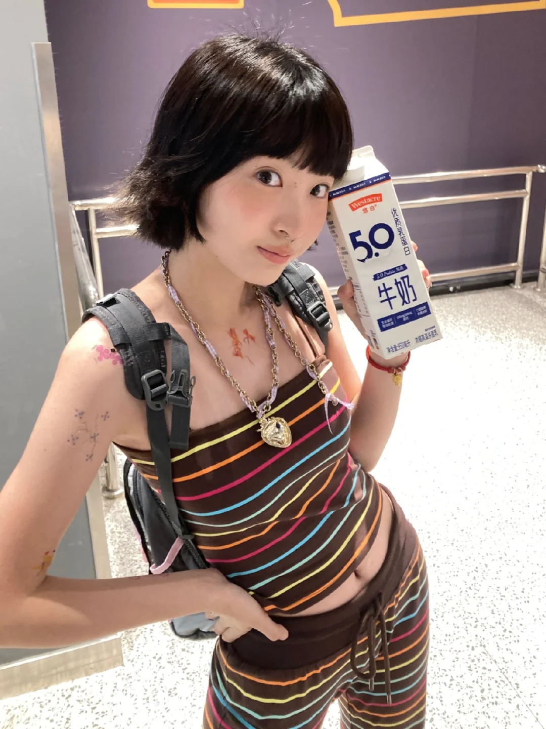 这商战...有点子颠，又有点子可爱