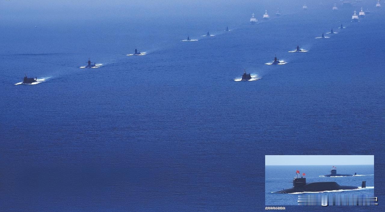 奋进新时代，扬帆新航程——人民海军南海海上大阅兵掠影
近日，中央军委在南海海域隆
