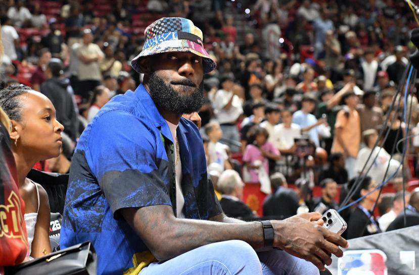 NBA常规赛，湖人109-119不敌勇士。赛后，Skip评论道：“勒布朗，快回来