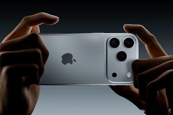 iPhone17Pro或存储翻倍是好事儿[求饶]终于不是128G起步了，狗蛋就想