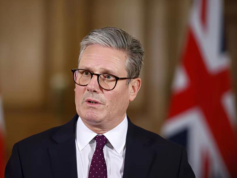 英国斯塔默口口声声说“吸取了伊拉克战争的教训”，转头就重蹈覆辙。

当地时间最新