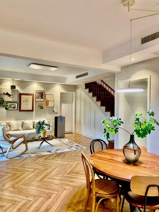 210平叠拼爆改自然风｜装修费75W可还行？