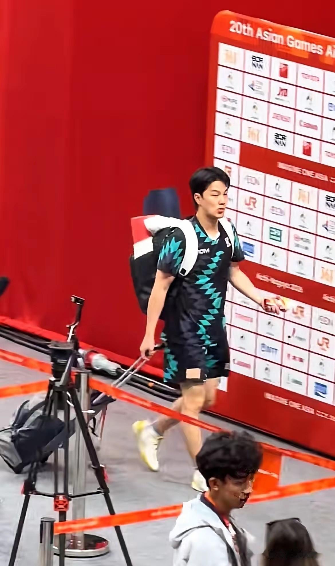 这次亚运会后，
韩国乒协能量可能会大大减弱，
因为韩乒两个主力已经到了服兵役的红