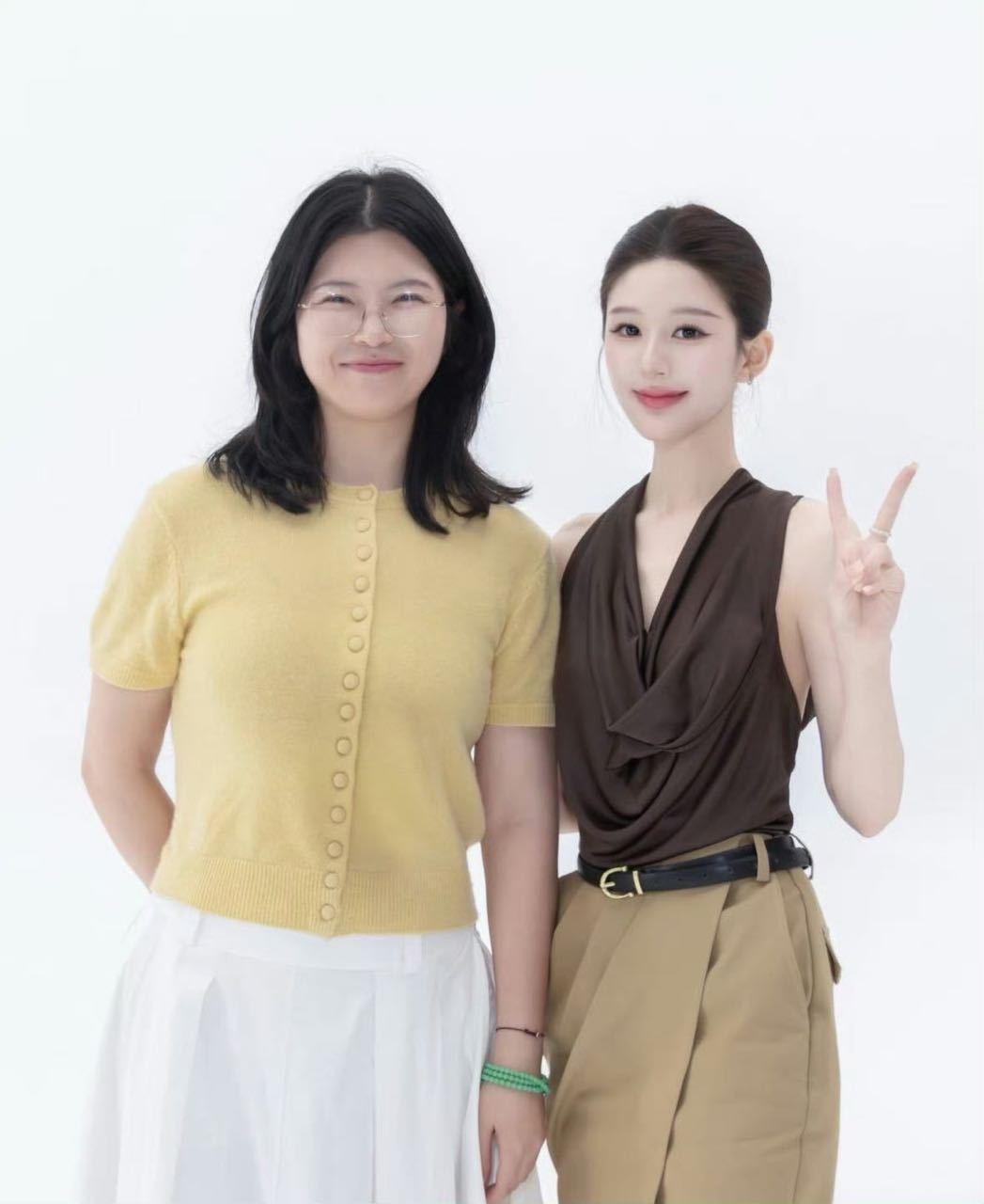 妈耶人的头怎么能小到这个地步！女娲我哭了。😭 