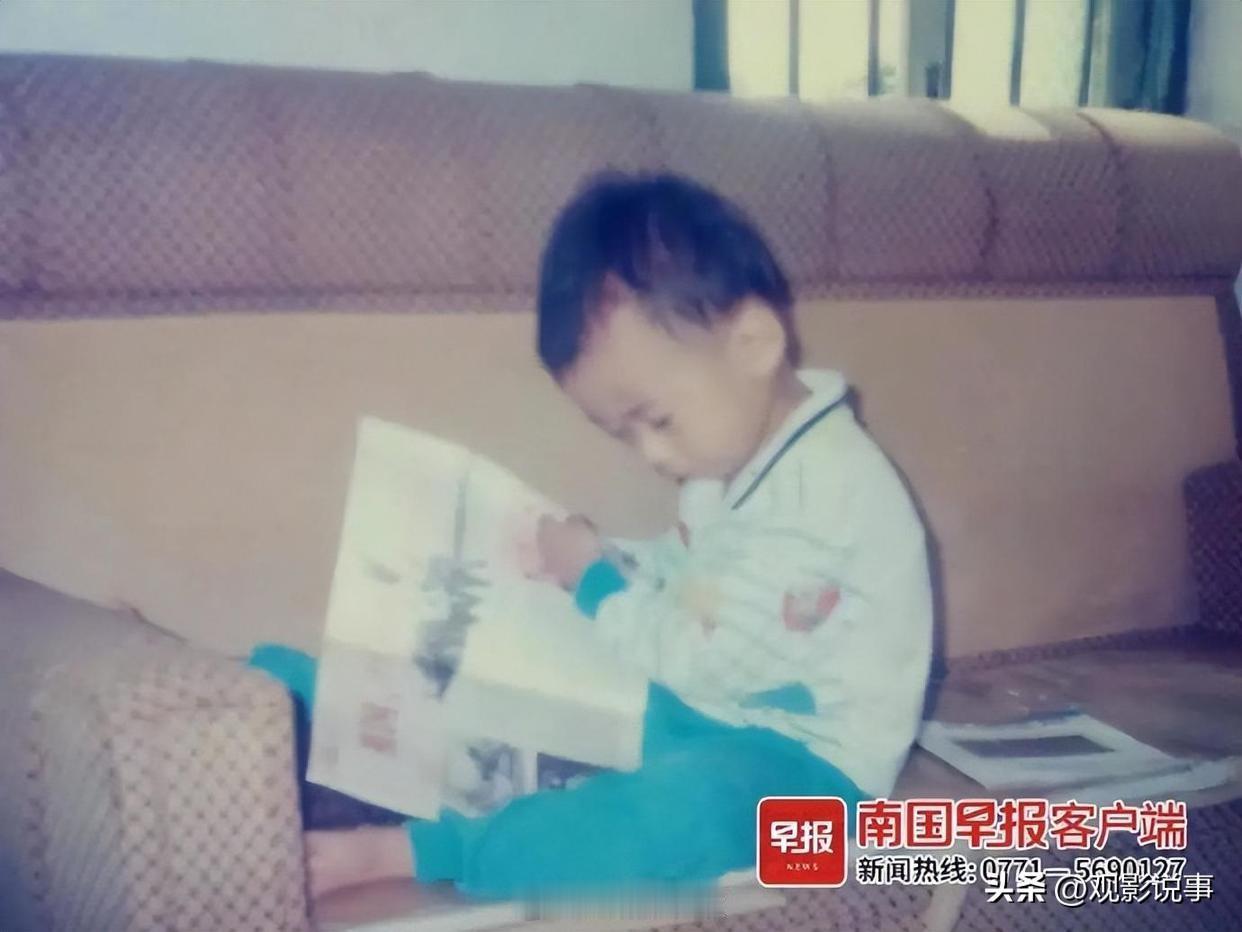 在1999年，一个名为陈虞文的小男孩怀着满腔热忱，向国家慷慨解囊，捐赠了140元