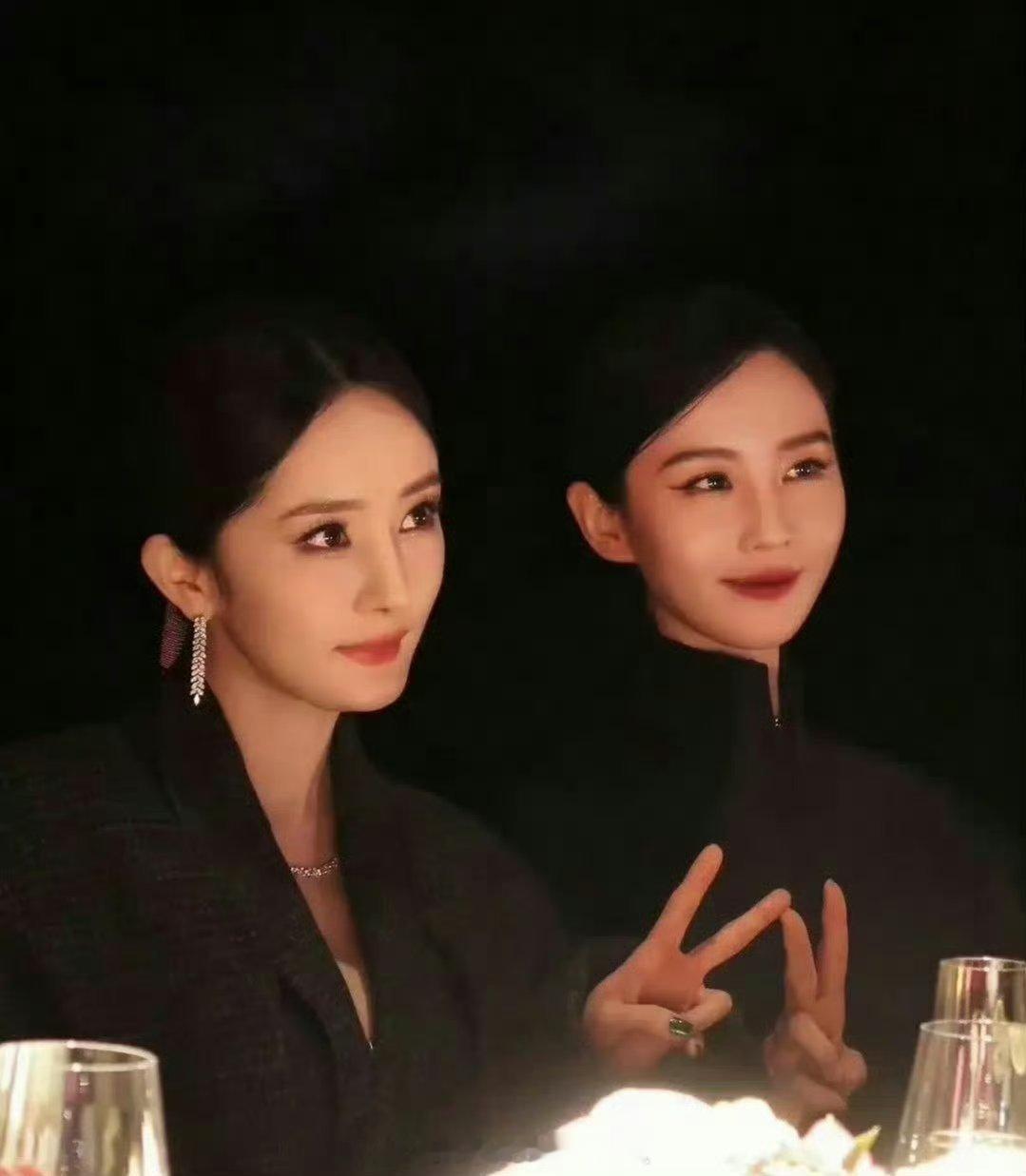 刘诗诗杨幂顶峰相见谁懂这两位优秀女明星的含金量！！！太过权威了。 