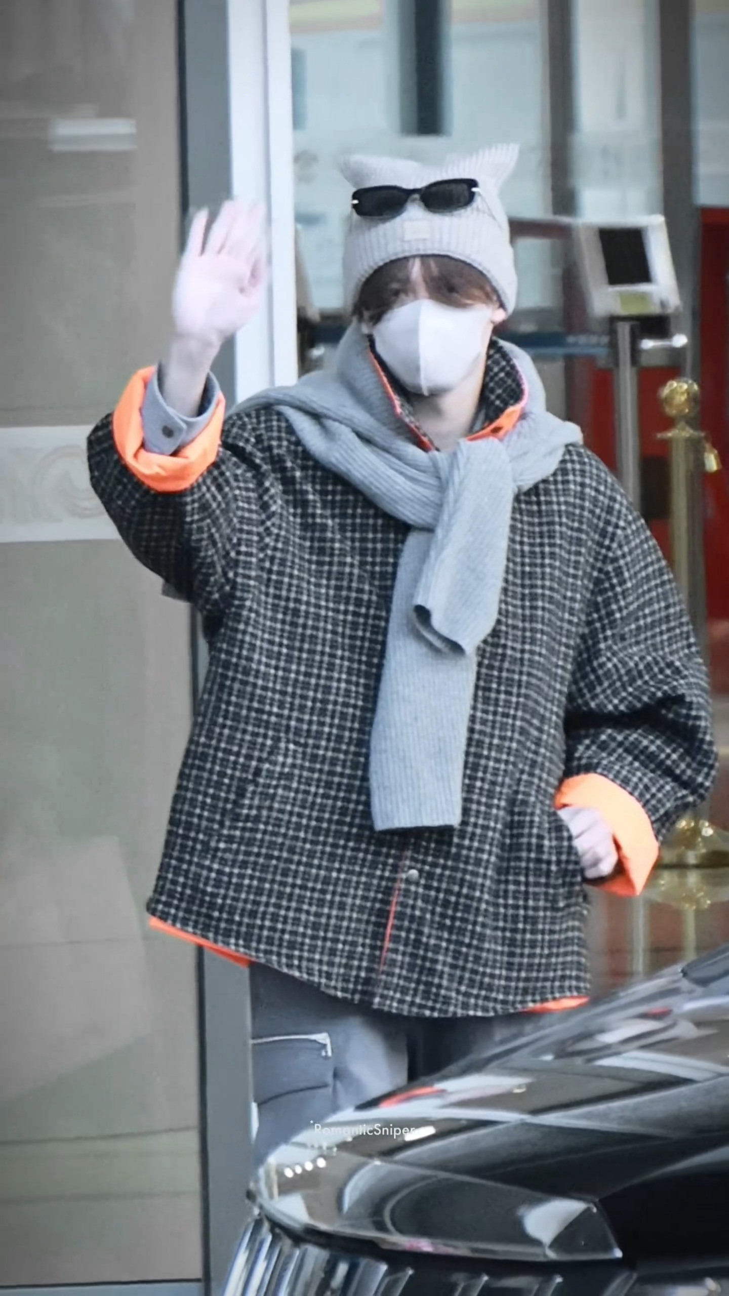 檀健次北京到达，辛苦了[awsl]期待今晚直播 ​​​